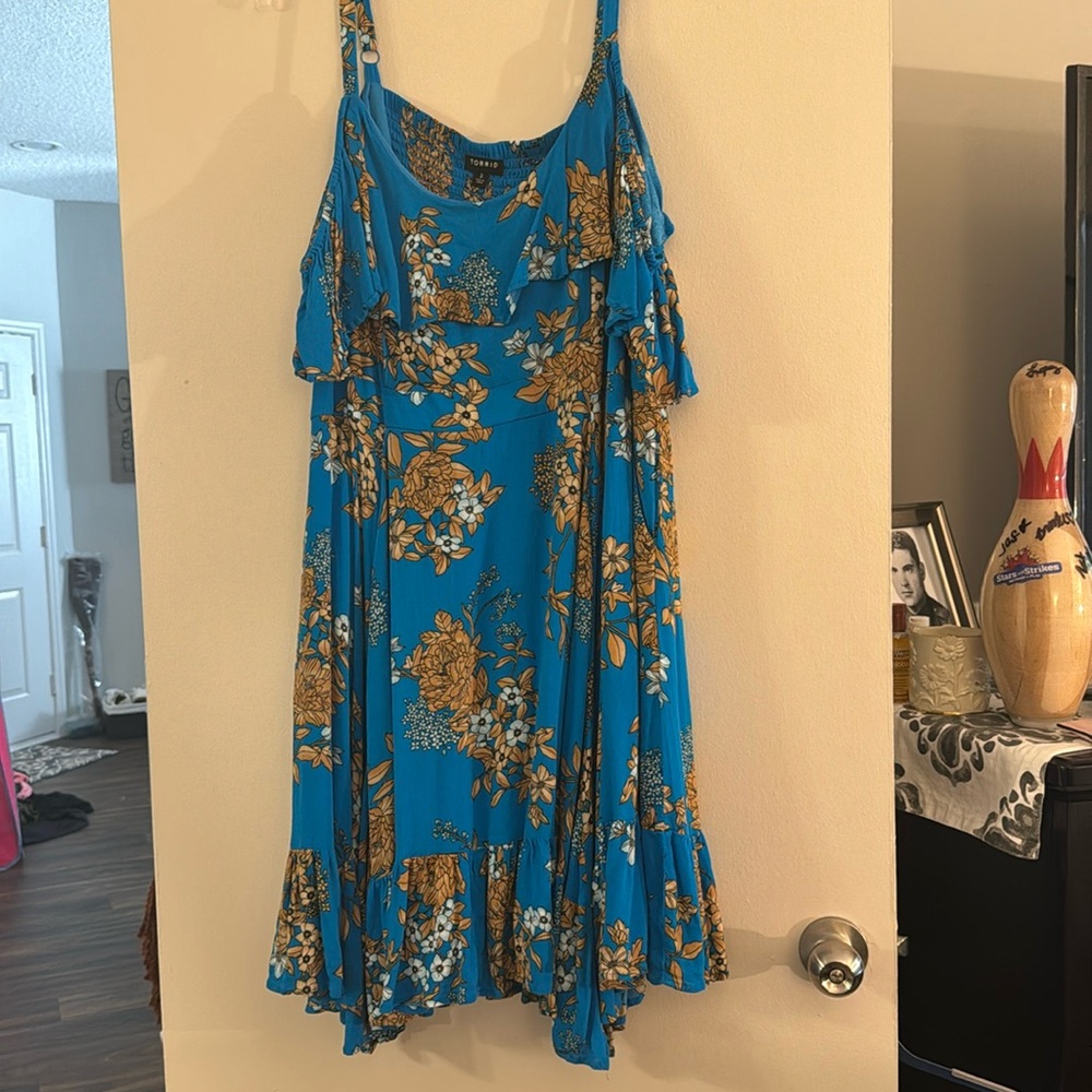 Flowy, floral Torrid Size 3 dress! Worn once, in perfect condition!